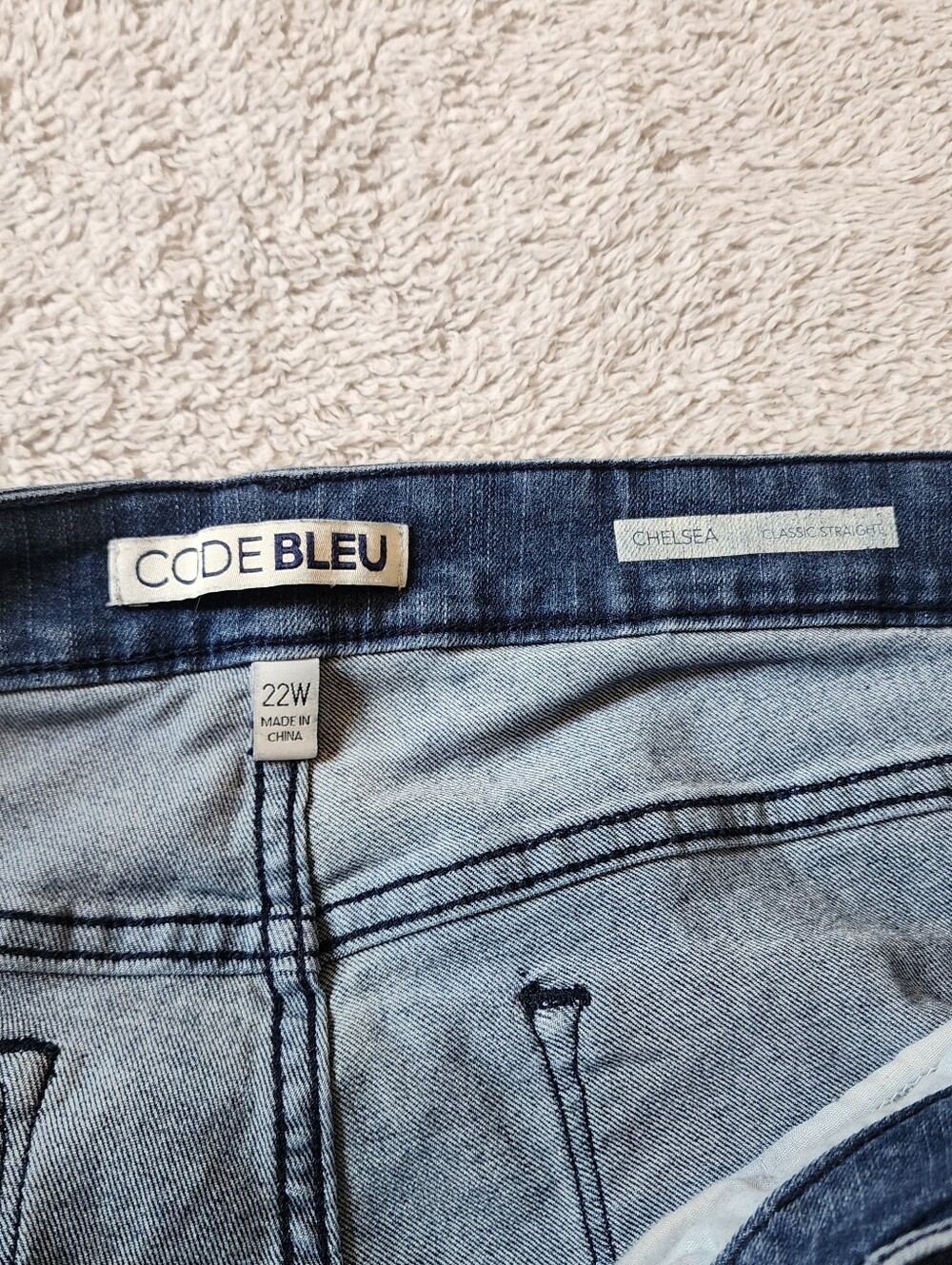 22W Code Bleu Jeans - Picture 3 of 4
